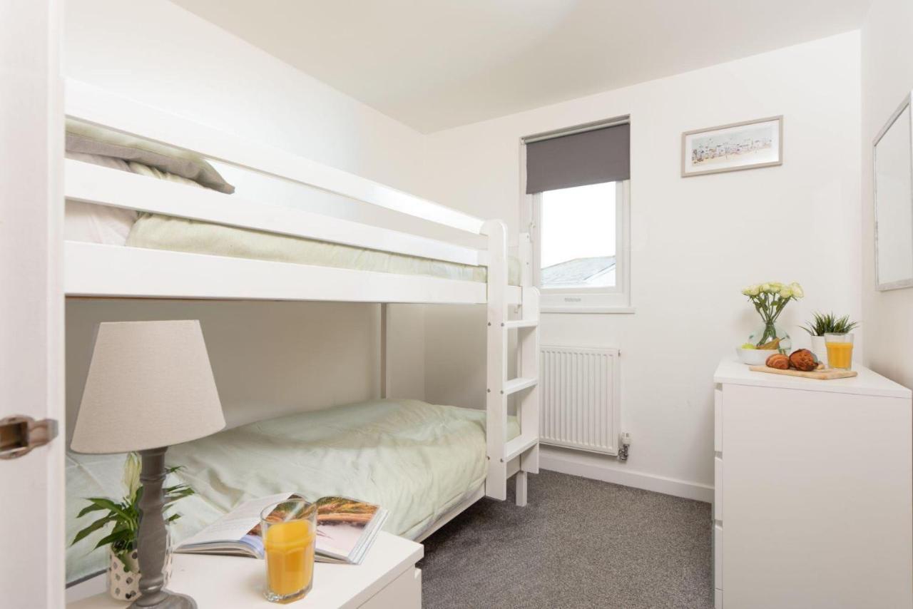 Bushwood-Beautifully Fitted Wooden Lodge Helston Cornwall Eksteriør bilde