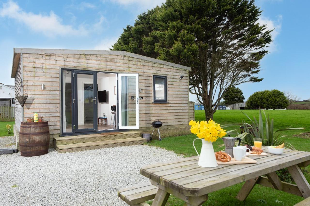 Bushwood-Beautifully Fitted Wooden Lodge Helston Cornwall Eksteriør bilde